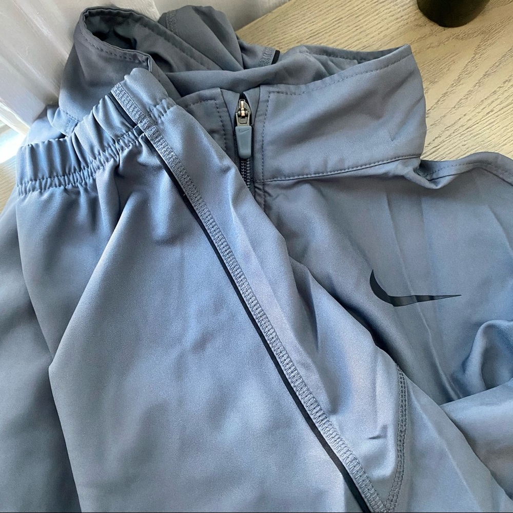 Nike Men’s Gray Dri-Fit Windbreaker Size XL NWOT